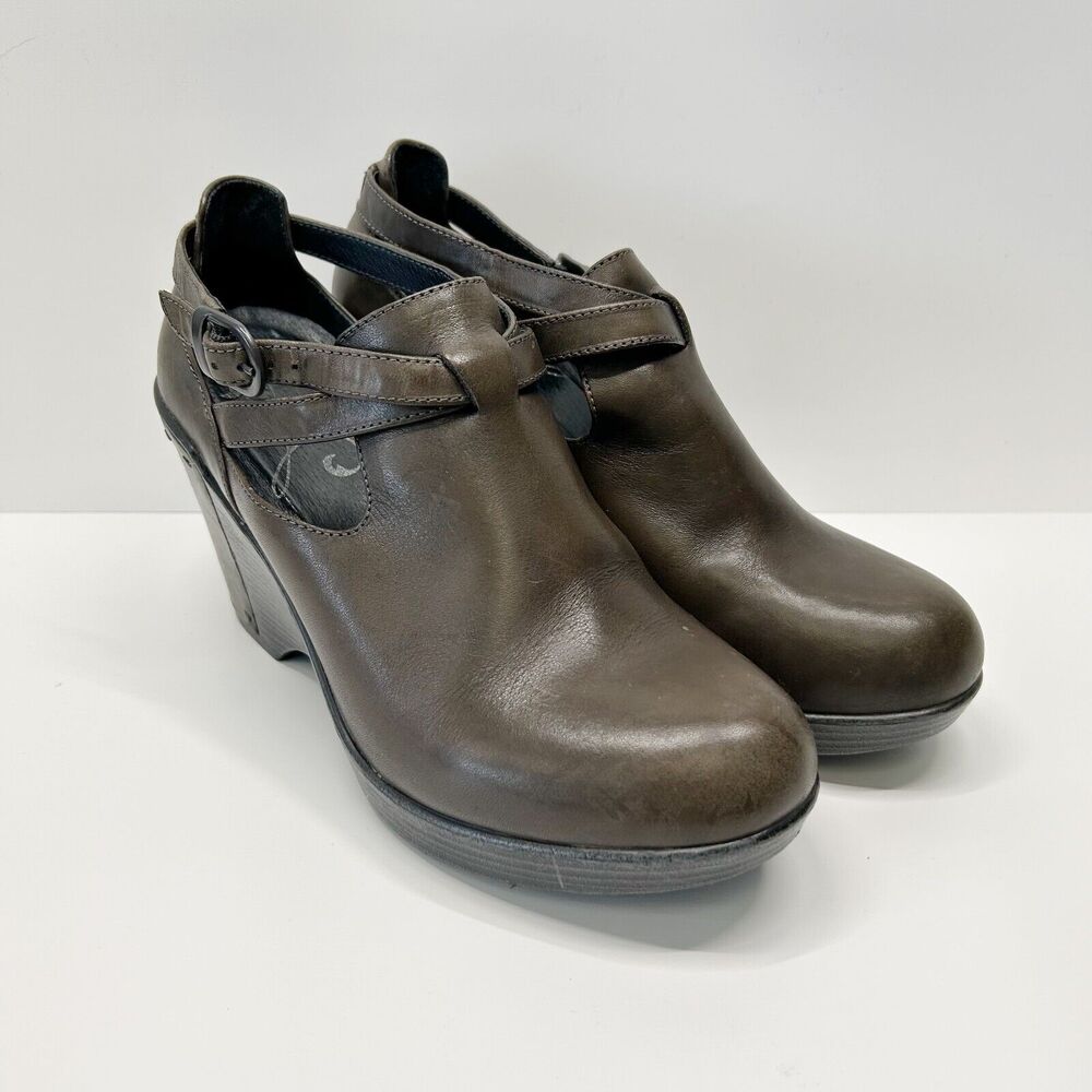 Elegant Brown Women's Shoes